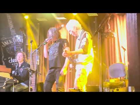 Robby Krieger of The Doors - L.A. Woman (Live Whiskey a Go Go)