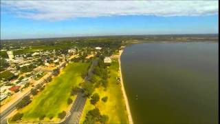 preview picture of video 'A short flight over Lake Bonney's Foreshore'