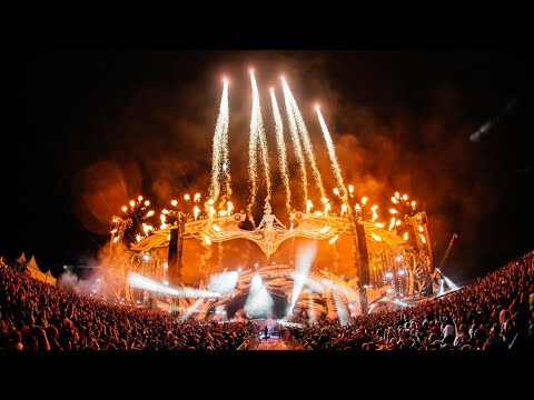 Sander van Doorn, Martin Garrix, DVBBS feat. Aleesia - Gold Skies (Club Life 373)