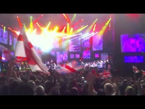 We are the Champions - Brian May - Proms in the Park 2010