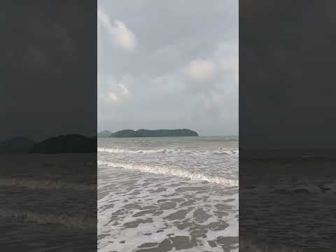 music and beach #music #avicii #levels #aviciimusic #musicproducer #sea #memesong #remix #shorts