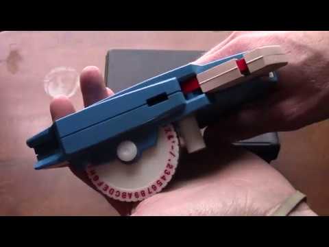 DYMO Rhino Professional, shrink tubing, 24mm, juodas text on baltas, 1.5m 1805443 video