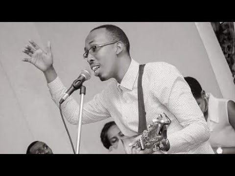 ELOGE IRAMBONA - Anyirura Mbabaye ( Mbonye Umukunzi Mwiza )*Hymn in Kirundi Language* Acoustic