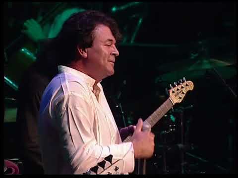 Deep Purple and Orchestra - Sometimes I Feel Like Screaming - Live at Royal Albert Hall 1999
