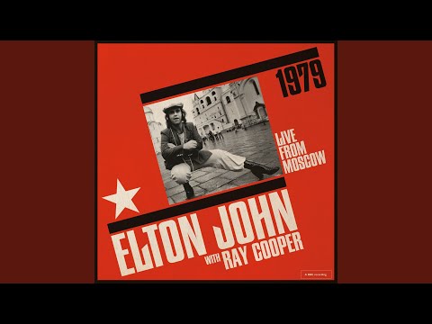 Videoclip de Crocodile Rock / Get Back / Back In The U.S.S.R. (Live From Moscow / 1979) — Elton John