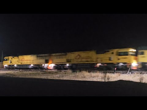 3PM1 Aurizon up Superfreighter (ACD ACD G CC, 81P), Perth to Melbourne, 2250, 19/2/26, Murtoa VIC 