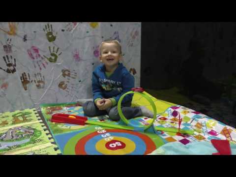 ГОНОЧНЫЙ ТРЕК С МАШИНКОЙ Веселое детское видео