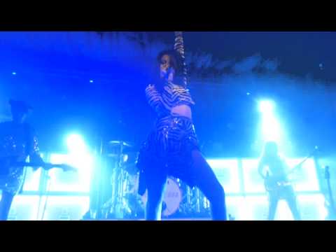 Charli XCX - Allergic To Love (Snuffed By The Yakuza Cover) (HD) - Concorde 2, Brighton - 24.03.15