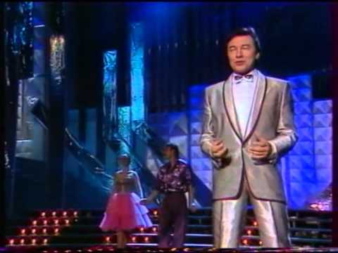 Karel Gott - Tichý kout ( Somewhere ) / Jdem tmou ( Tonight ) - Ples ČST 1988