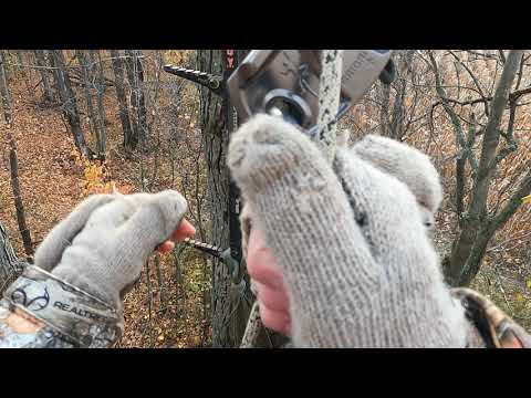 Saddle hunt rappelling