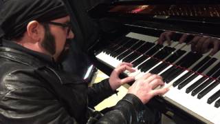 NAMM 2017 Eric Levy on the Yamaha S7X grand piano