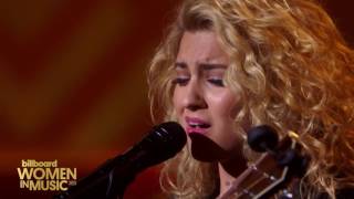 Tori Kelly - Hollow (Live at Billboard Women in Music 2015)