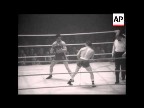 BOXING - SWIFT TAKES TITLE