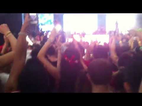 Chuckie drops Bingo Players - Out Of My Mind (Dada Life Mix) Vs Zedd - Spectrum (Governors Island)