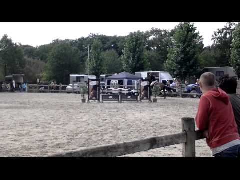 Jumping 12 / 09 / 2015