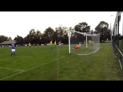 Noad'67-DBGC      04 10 2014 Jeroen Sep raakt paal