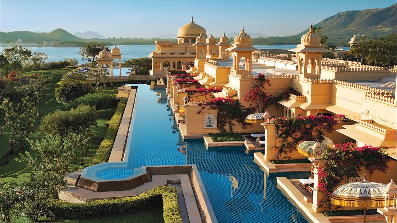 OBEROI UDAIVILAS: best luxury hotel in India (phenomenal)