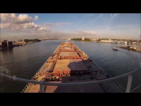 Time Lapse Port of Rotterdam mv Elena VE