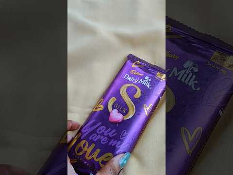 Happy valentine's day 💘🫶✨ #chocolate #valentinesday #love #dairymilk @Pravallika_gallery