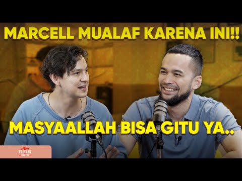 MARCELL DARWIN SHOLAT JUMAT PERTAMA KALI, MALAH TAKUT SANDALNYA ILANG!!