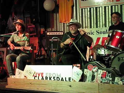 220421 Libby Rae Watson & The Hoodoo Men at Juke Joint Fest 2022