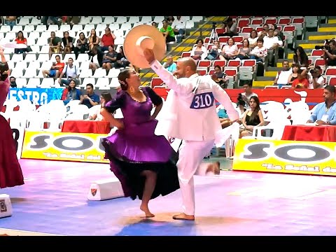 Carmen Díaz y Regis Cebrian. Semifinal Master. Concurso Mundial Marinera Trujillo 2020