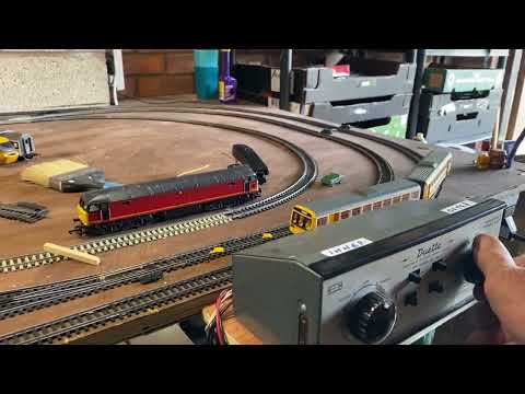 Hornby R545 Twin Train Set A video
