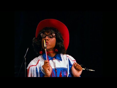 FAMILY MATTERS - "Myrtle Urkel Annoys the Winslow Family"