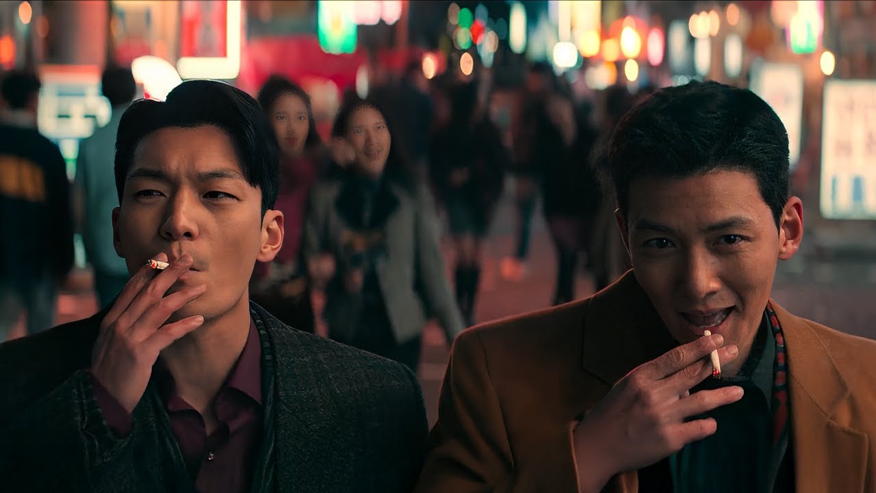 The gentle policeman becomes a gangster hunting down the drug lord.