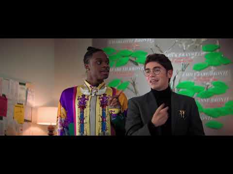 Booksmart trailer close-up—slow dance lighting and soft focus in a living room