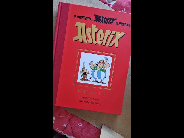 Vídeo relacionado con Asterix Series 5 Collection 5 Books Set (Book 21-25) (Asterix and Caesars Gift, Asterix and the Great Crossing, Obelix and Co, Asterix in Belgium, Asterix and the Great Divide)