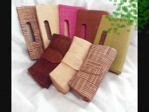 Bolsas e carteiras em buriti