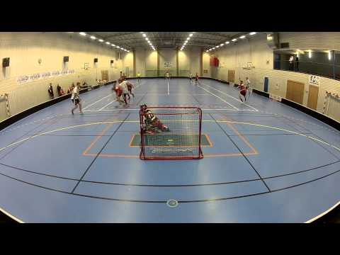 DiscoTobbe gör mål efter dubbel hög klubba!