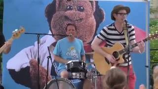 Wind Up Robot - Recess Monkey - July 16, 2016