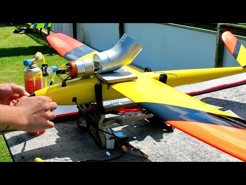 VERY VERY FAST / OPUS-V 400 Km/h 248 mph / RC TURBINE MODEL GLIDER / FLIGHT DEMONSTRATION !!!