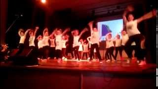 Shakira La La La,  Dance