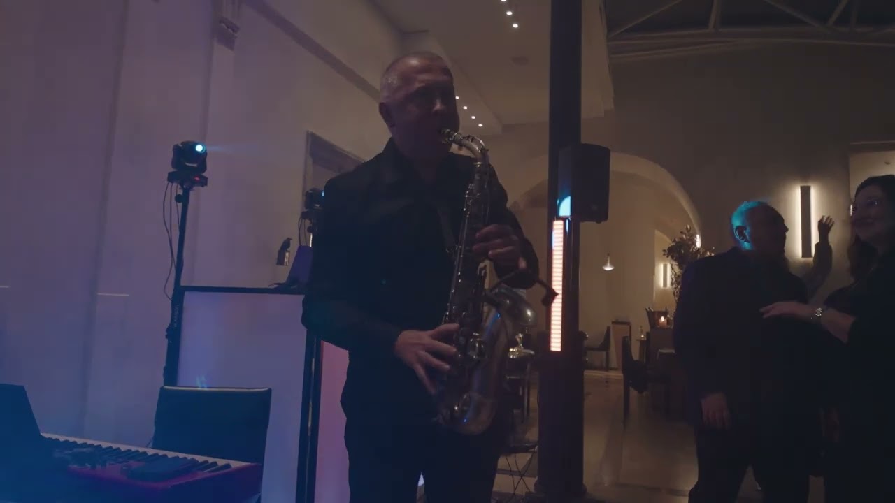 I Will Survive Gloria Gaynor Cover