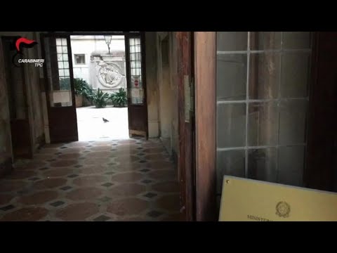 Recuperata dai Carabinieri un'anfora attica, restituita al Museo Archeologico di Venezia