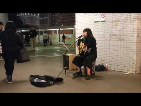 Hayden X Berry 在旺角東站外Busking獻唱片段節錄重溫！