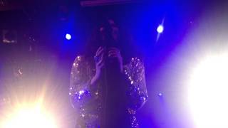 Jenni Vartiainen - Kaukaa