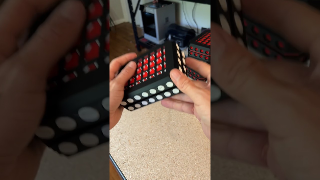 Assembling the Really Annoying Gift Box #3dprinted #prankgift