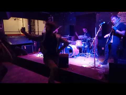 Dignified Suicide - Dignified Suicide - Pissing in the Wind (intrumental) - Modrá Vo
