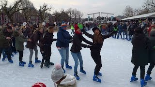 Wereldrecordpoging Longest Conga Line On Ice Museumplein Amsterdam