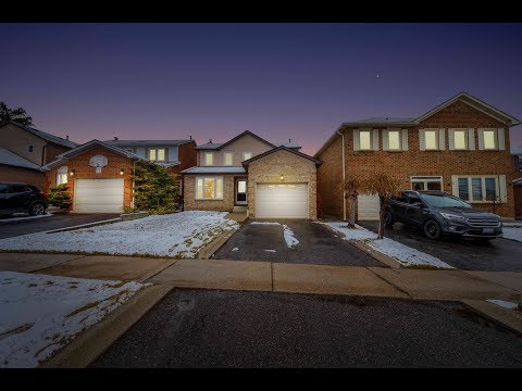 Detached Home in Brampton For Sale | 39 Nuttall St, Brampton