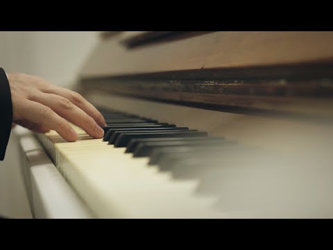 Jurrivh - Love Her (Official Video)