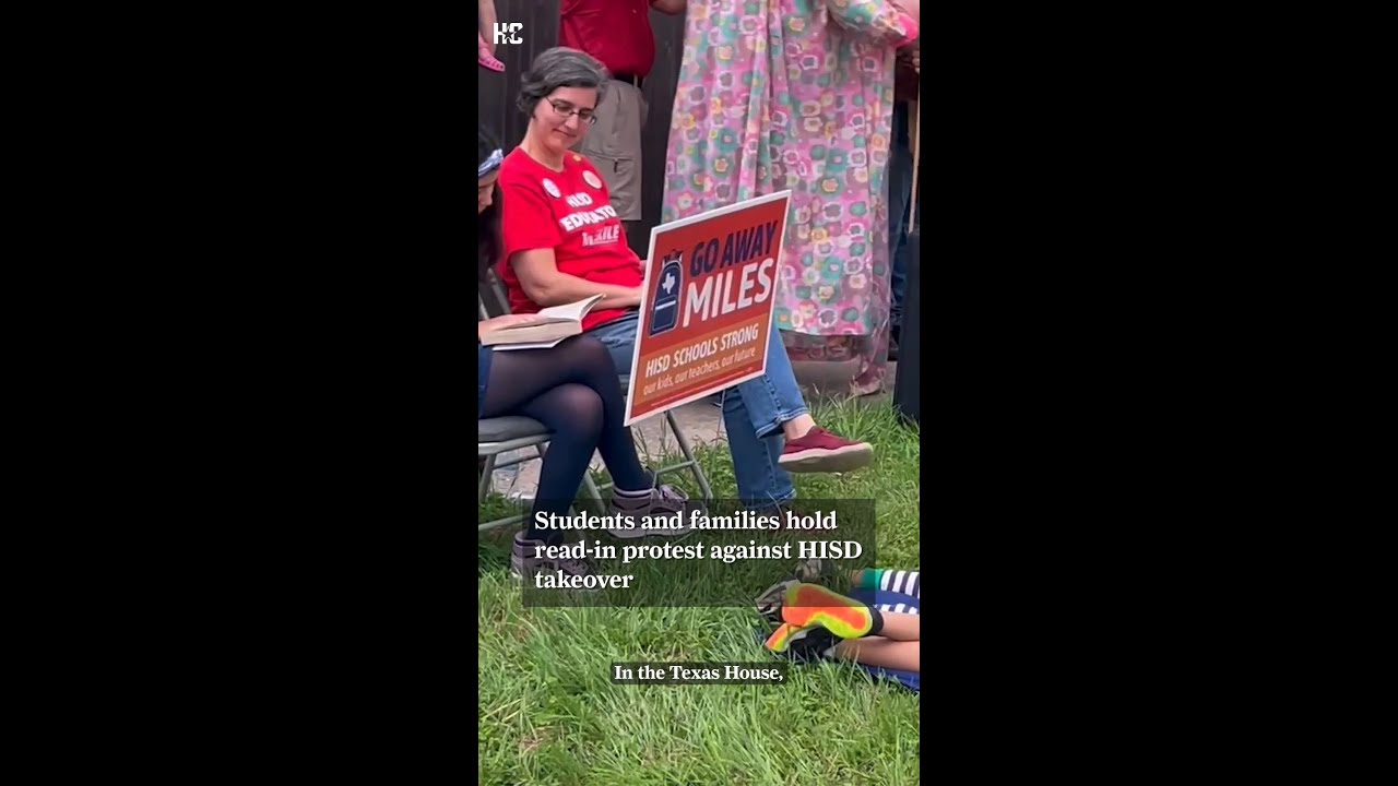 Students and families hold read-in protest against HISD takeover