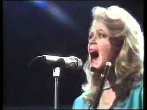 MERETHE TRØAN IS MOCKING GERMAN BACKING SINGER