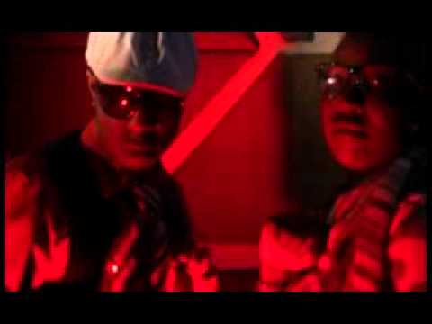 Deyon  ft  Dekumzy  ( IGBANKOLO)