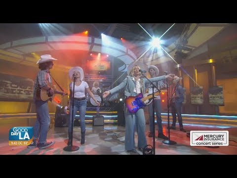 Brooke White performs new single 'Calico'