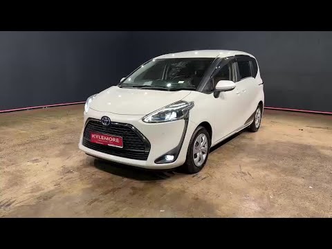 Toyota Sienta 1.5 HYBRID - 7 SEATER - CRUISE CONTR - Image 2